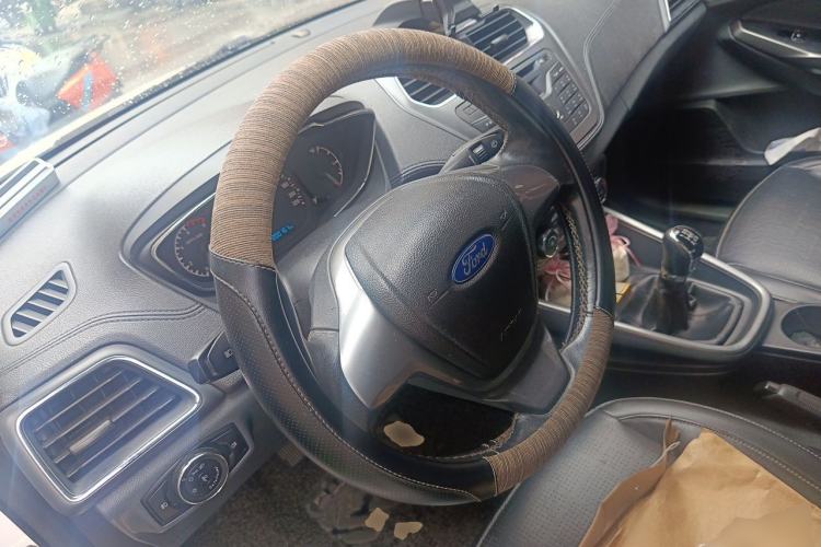 Used Ford Escort 2015 1.5L Manual Fashion Edition Steering Wheel