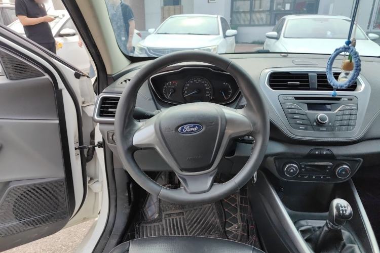 Used Ford Escort 2015 1.5L Manual Fashion Edition Steering Wheel