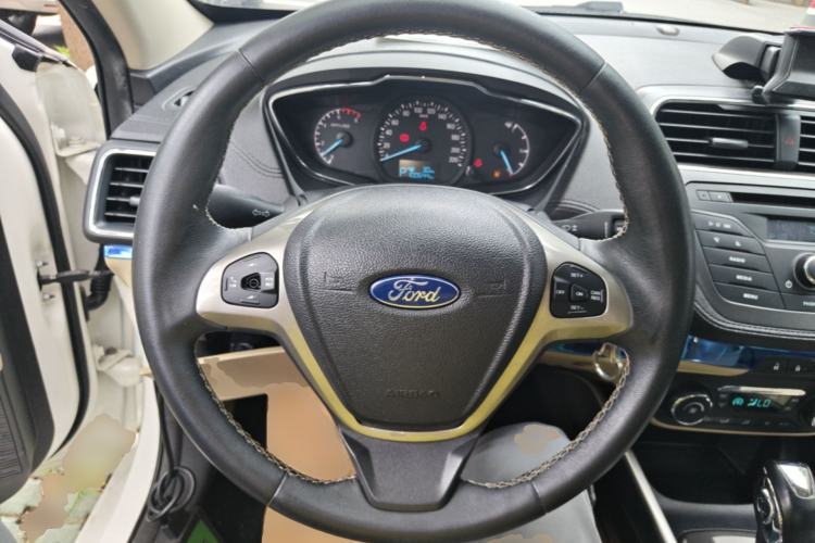 Used Ford Escort 2015 1.5L Automatic Fashion Model Steering Wheel