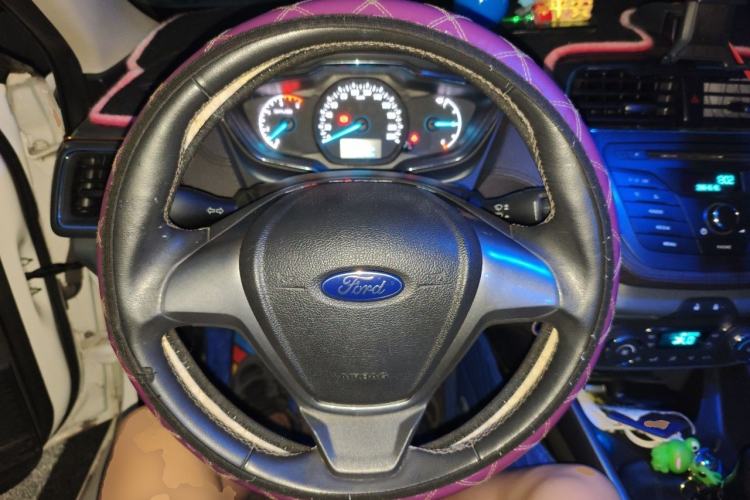 Used Ford Escort 2015 1.5L Manual Fashion Edition Steering Wheel