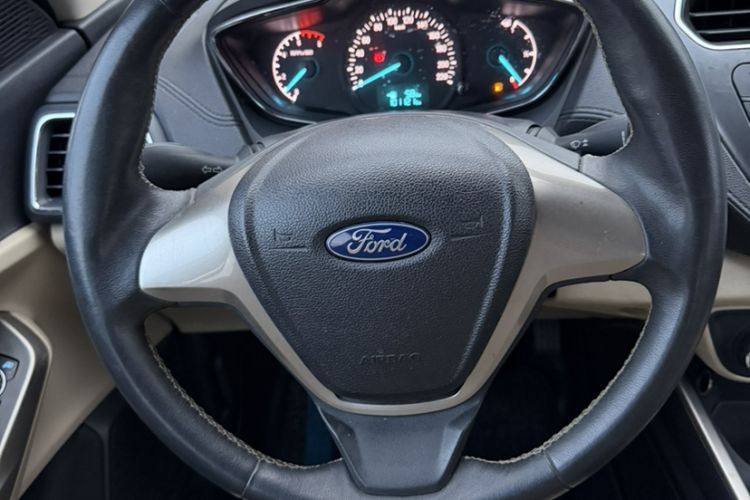 Used Ford Escort 2015 1.5L Manual Fashion Edition Steering Wheel