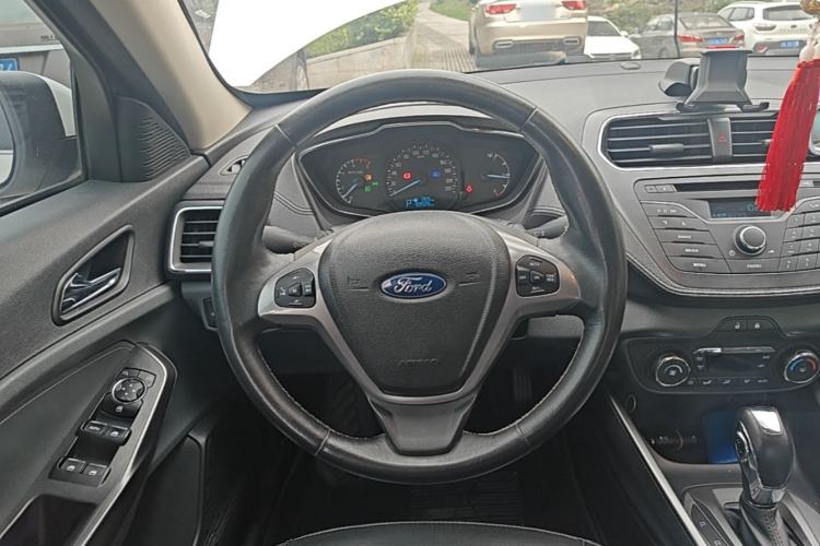 Used Ford Escort 2015 1.5L Automatic Fashion Model Steering Wheel