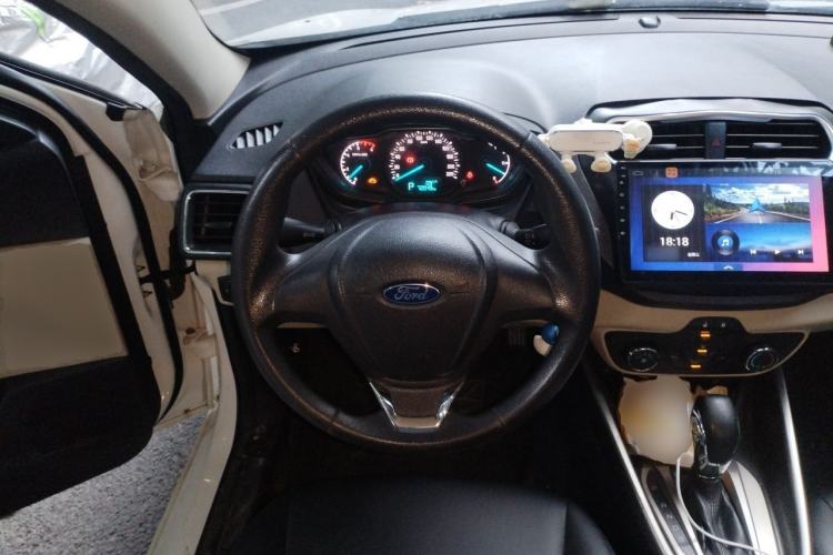 Used Ford Escort 2015 1.5L Automatic Comfort Edition Steering Wheel