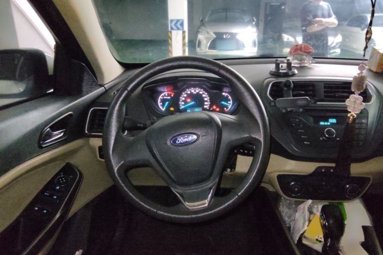 Used Ford Escort 2015 1.5L Automatic Comfort Edition Steering Wheel