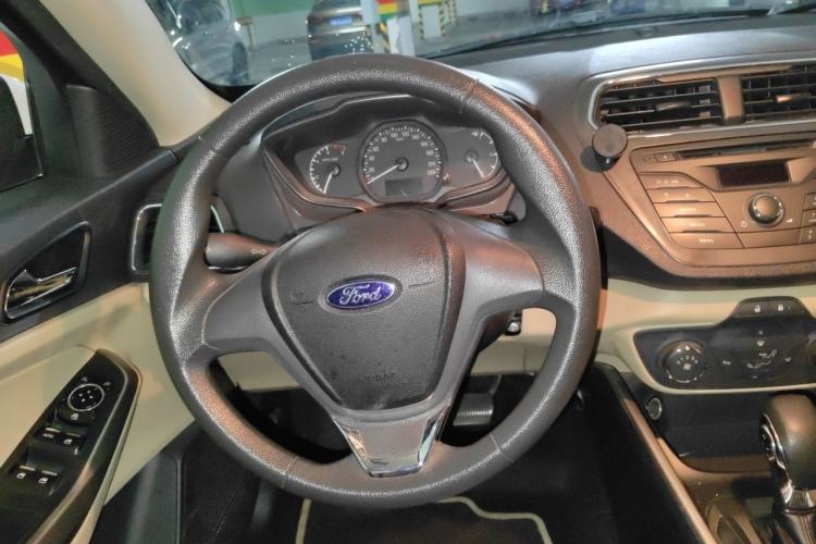 Used Ford Escort 2015 1.5L Automatic Comfort Edition Steering Wheel