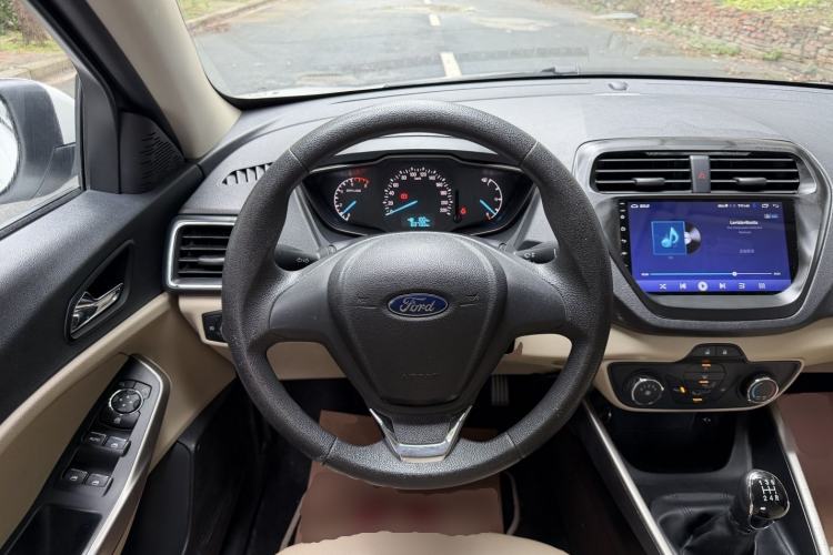 Used Ford Escort 2015 1.5L Manual Comfort Model Steering Wheel