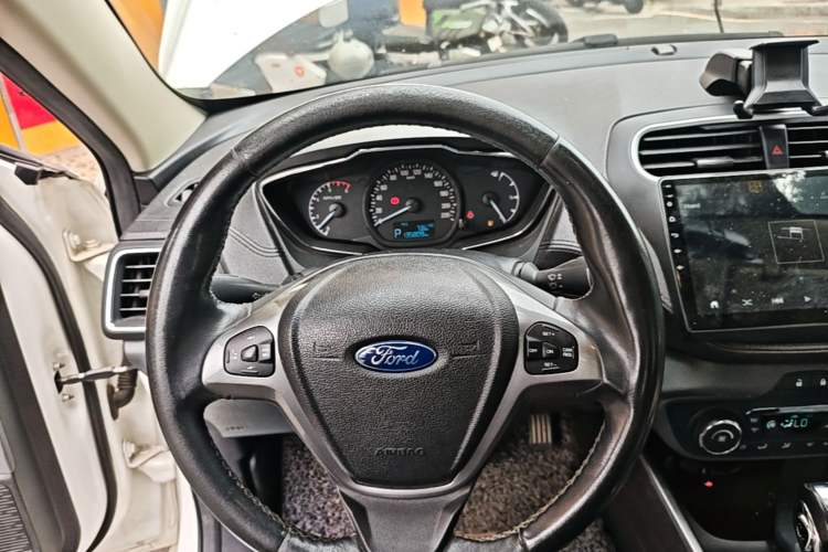 Used Ford Escort 2015 1.5L Automatic Fashion Model Steering Wheel