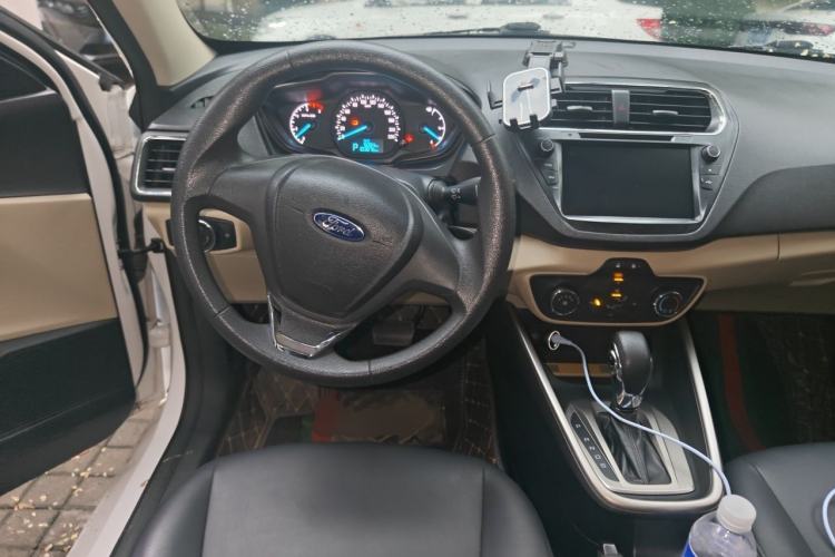 Used Ford Escort 2015 1.5L Automatic Comfort Edition Steering Wheel