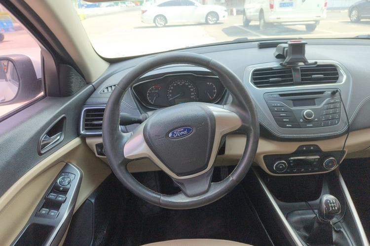 Used Ford Escort 2015 1.5L Manual Fashion Edition Steering Wheel