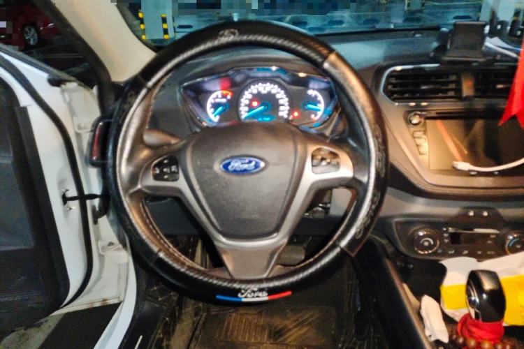 Used Ford Escort 2015 1.5L Automatic Fashion Model Steering Wheel