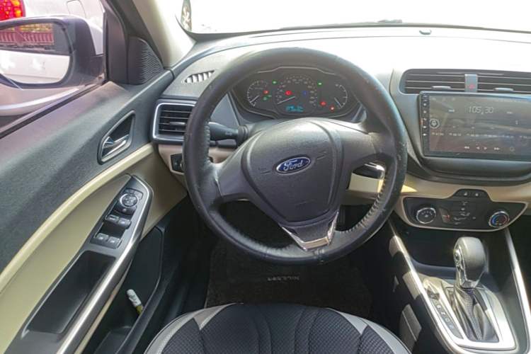 Used Ford Escort 2015 1.5L Automatic Comfort Edition Steering Wheel