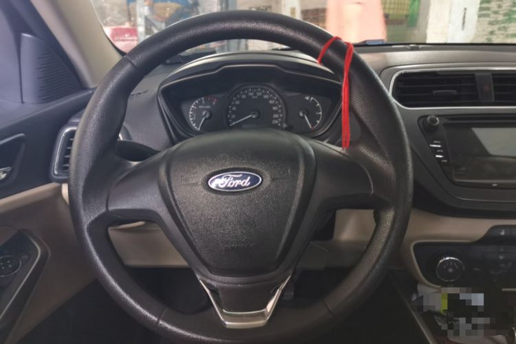 Used Ford Escort 2015 1.5L Automatic Comfort Edition Steering Wheel