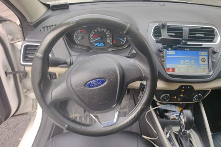 Used Ford Escort 2015 1.5L Automatic Comfort Edition Steering Wheel