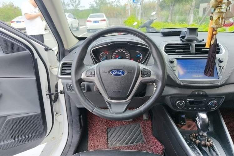 Used Ford Escort 2015 1.5L Automatic Fashion Model Steering Wheel