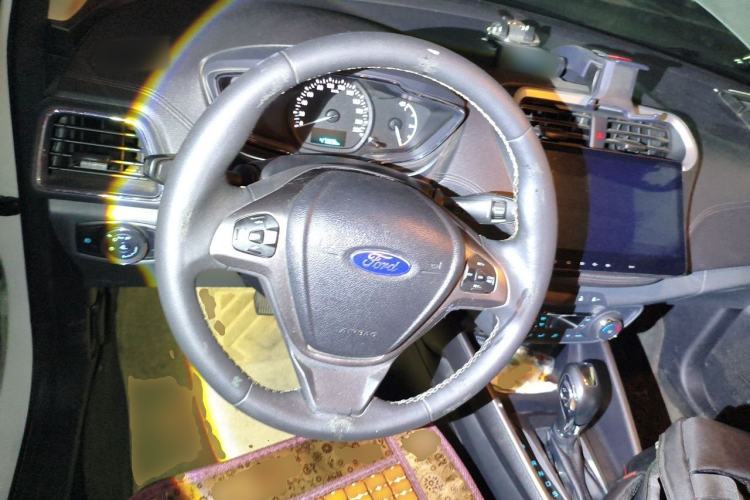 Used Ford Escort 2015 1.5L Automatic Fashion Model Steering Wheel