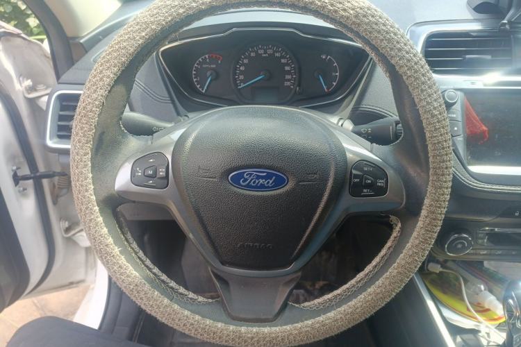 Used Ford Escort 2015 1.5L Automatic Fashion Model Steering Wheel