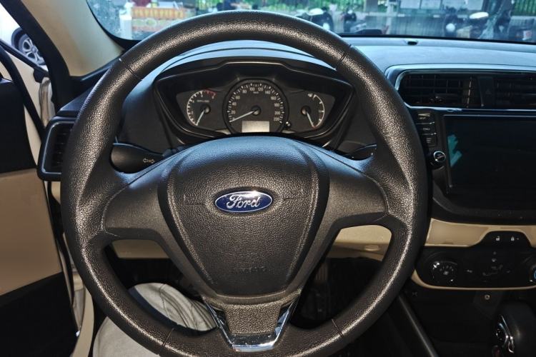 Used Ford Escort 2015 1.5L Automatic Comfort Edition Steering Wheel