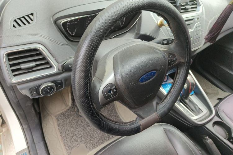 Used Ford Escort 2015 1.5L Automatic Fashion Model Steering Wheel