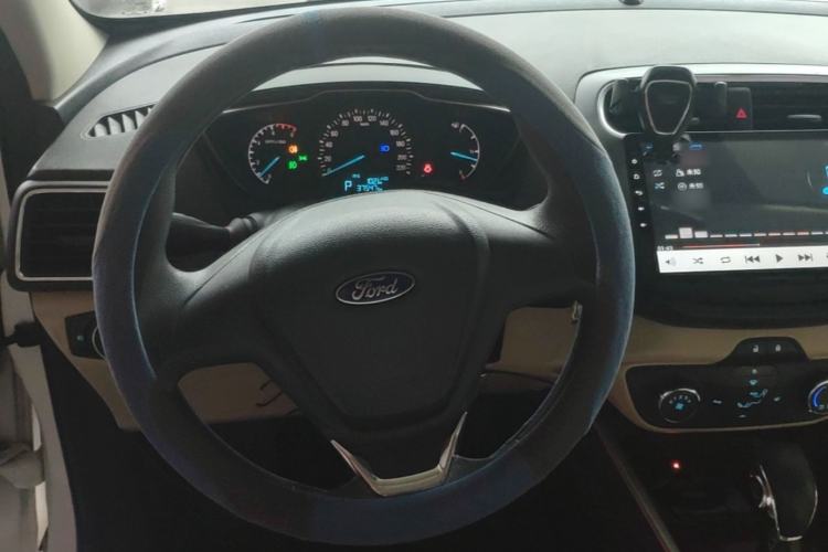 Used Ford Escort 2015 1.5L Automatic Comfort Edition Steering Wheel