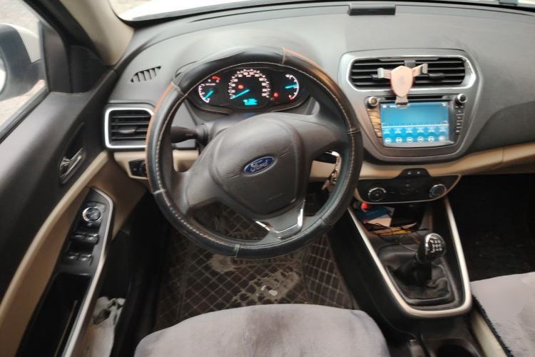 Used Ford Escort 2015 1.5L Manual Comfort Model Steering Wheel