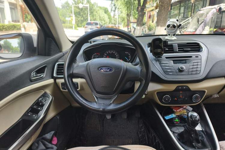 Used Ford Escort 2015 1.5L Manual Comfort Model Steering Wheel