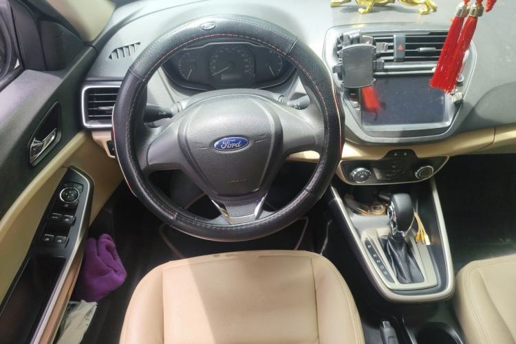 Used Ford Escort 2015 1.5L Automatic Comfort Edition Steering Wheel