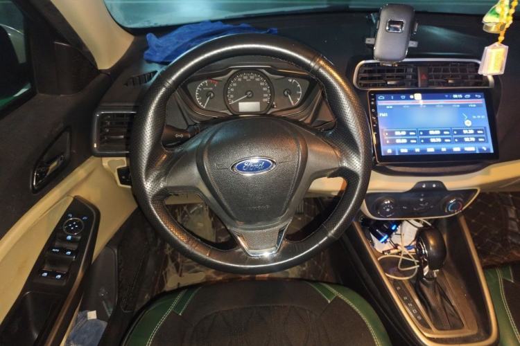 Used Ford Escort 2015 1.5L Automatic Comfort Edition Steering Wheel