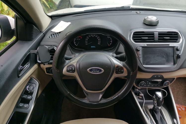 Used Ford Escort 2015 1.5L Automatic Fashion Model Steering Wheel