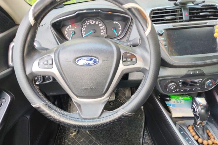 Used Ford Escort 2015 1.5L Automatic Fashion Model Steering Wheel