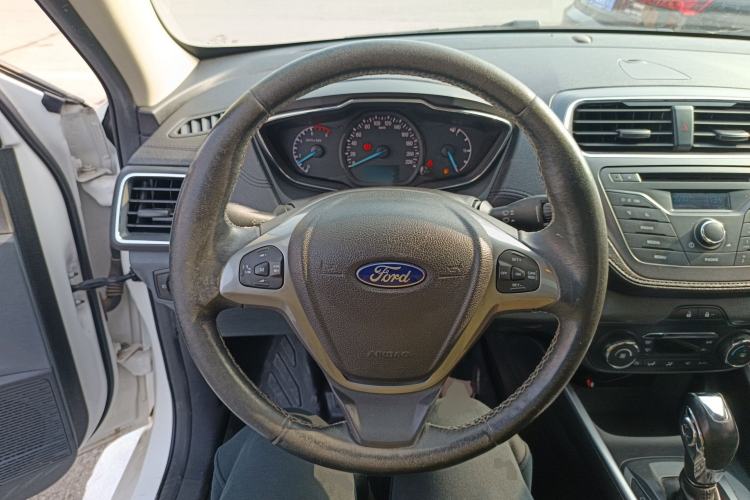 Used Ford Escort 2015 1.5L Automatic Fashion Model Steering Wheel