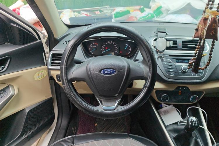 Used Ford Escort 2015 1.5L Manual Comfort Model Steering Wheel