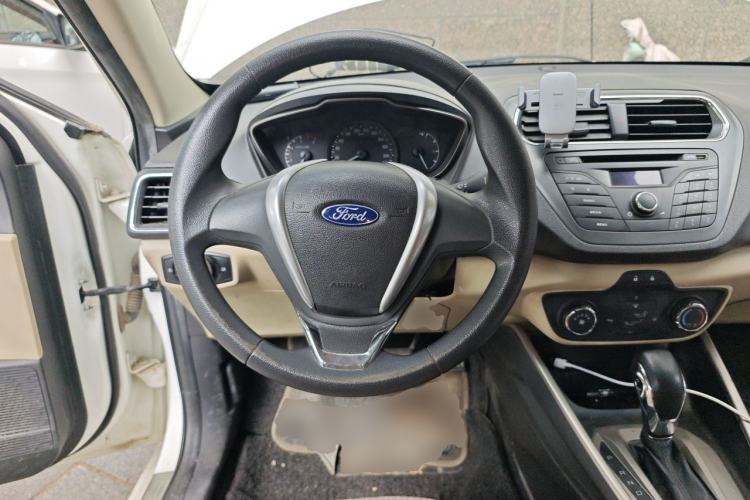 Used Ford Escort 2015 1.5L Automatic Comfort Edition Steering Wheel