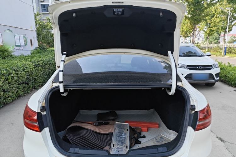 Used Ford Escort 2015 1.5L Automatic Fashion Model Trunk
