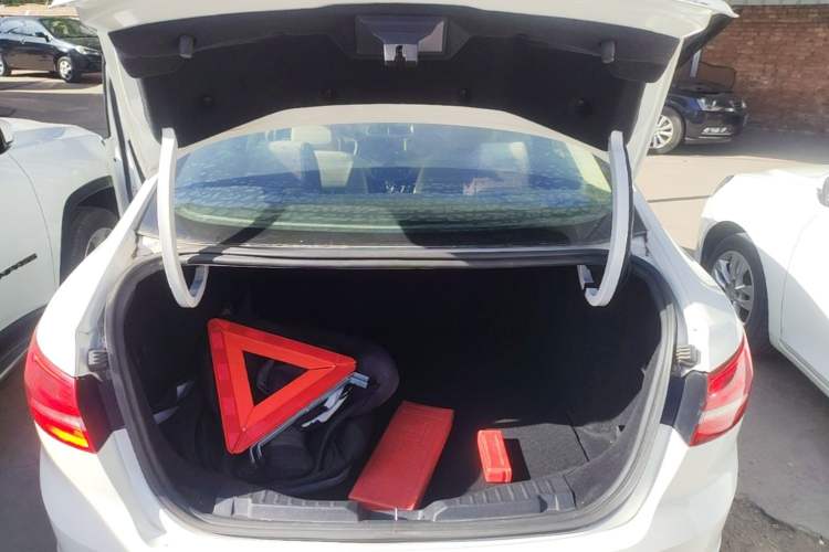 Used Ford Escort 2015 1.5L Automatic Comfort Edition Trunk
