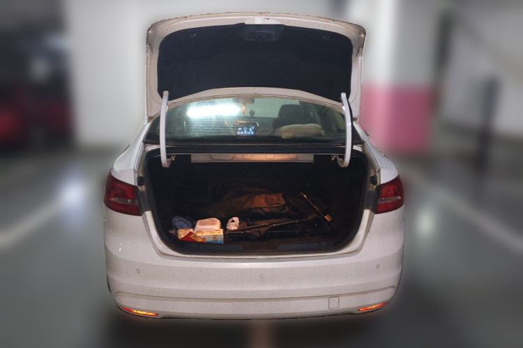 Used Ford Escort 2015 1.5L Automatic Fashion Model Trunk