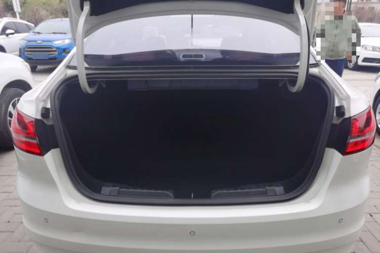 Used Ford Escort 2015 1.5L Manual Comfort Model Trunk