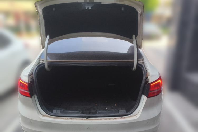 Used Ford Escort 2015 1.5L Automatic Fashion Model Trunk