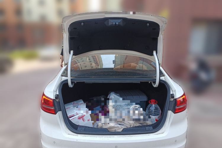 Used Ford Escort 2015 1.5L Automatic Fashion Model Trunk