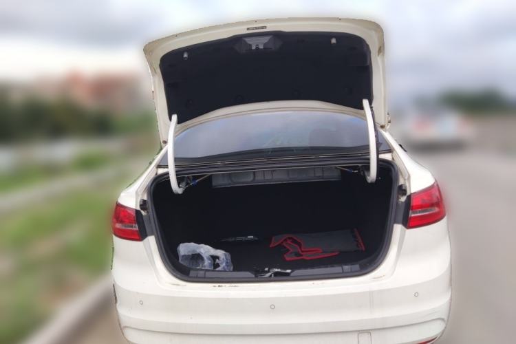 Used Ford Escort 2015 1.5L Automatic Fashion Model Trunk