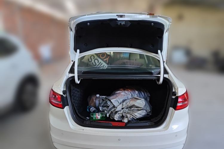 Used Ford Escort 2015 1.5L Automatic Fashion Model Trunk