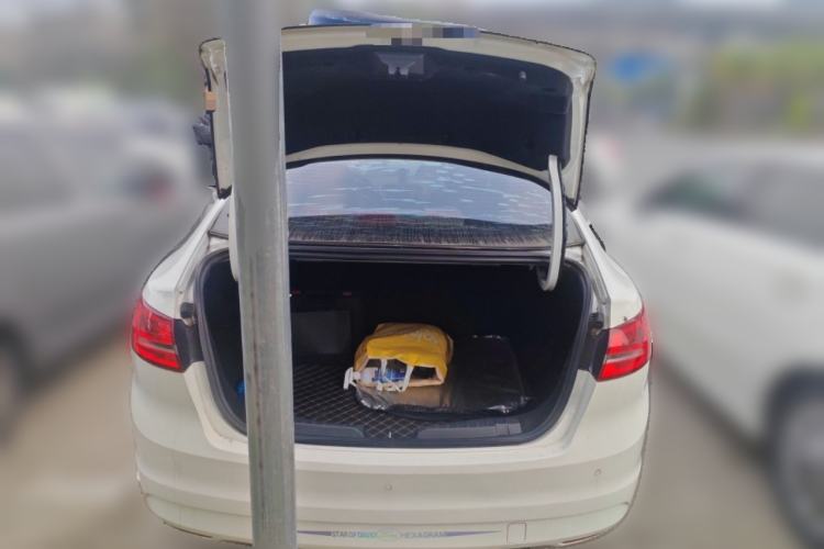 Used Ford Escort 2015 1.5L Automatic Fashion Model Trunk