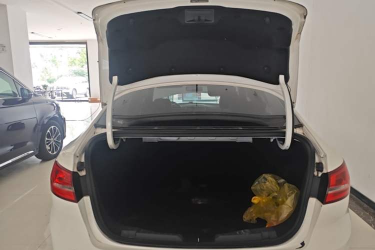 Used Ford Escort 2015 1.5L Automatic Comfort Edition Trunk
