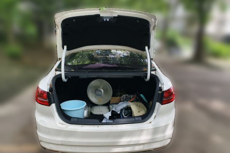 Used Ford Escort 2015 1.5L Automatic Fashion Model Trunk
