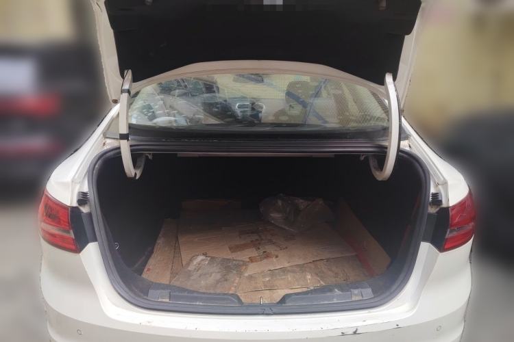 Used Ford Escort 2015 1.5L Automatic Fashion Model Trunk