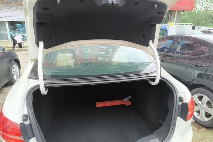 Used Ford Escort 2015 1.5L Automatic Comfort Edition Trunk