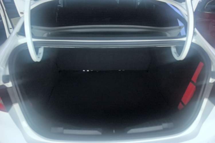 Used Ford Escort 2015 1.5L Automatic Comfort Edition Trunk