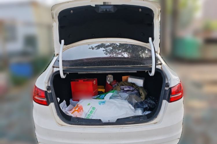 Used Ford Escort 2015 1.5L Automatic Fashion Model Trunk