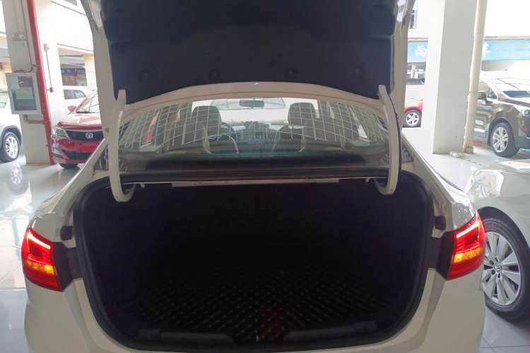 Used Ford Escort 2015 1.5L Automatic Fashion Model Trunk