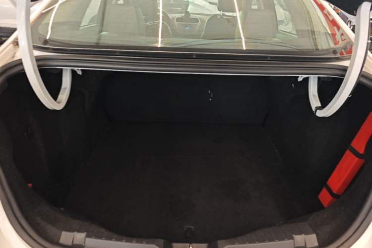 Used Ford Escort 2015 1.5L Automatic Fashion Model Trunk
