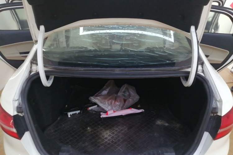 Used Ford Escort 2015 1.5L Automatic Comfort Edition Trunk